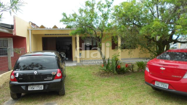 CASA DE ALVENARIA NA PRAIA DE MARILUZ