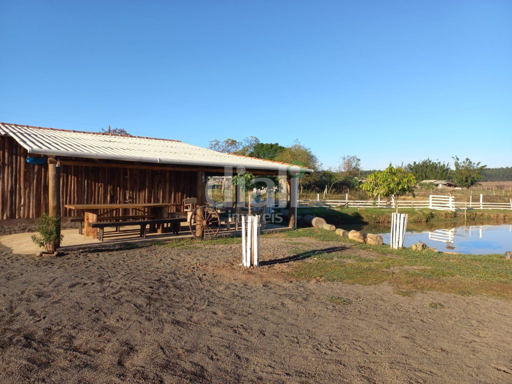 1b823d7c-14e0-491d-a997-98ec1807a50d