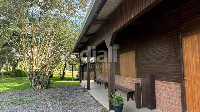 LINDO SÍTIO AS MARGENS DA RSC287 EM AMORAS / TAQUARI-RS