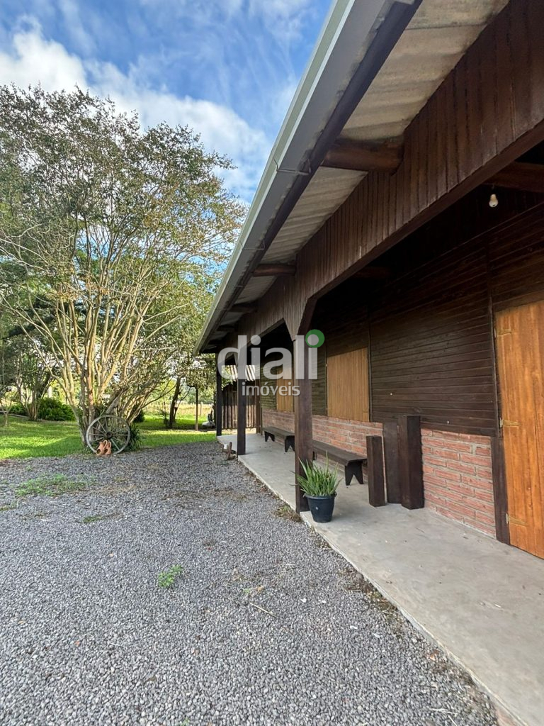 e131f006-122a-4000-adb0-8196218a7204