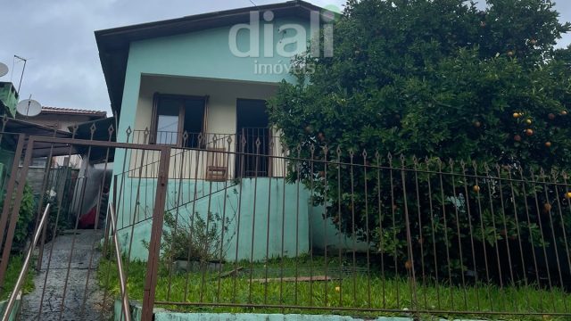 BELA CASA DISPONÍVEL PARA LOCAÇÃO NO CENTRO DE TAQUARI-RS