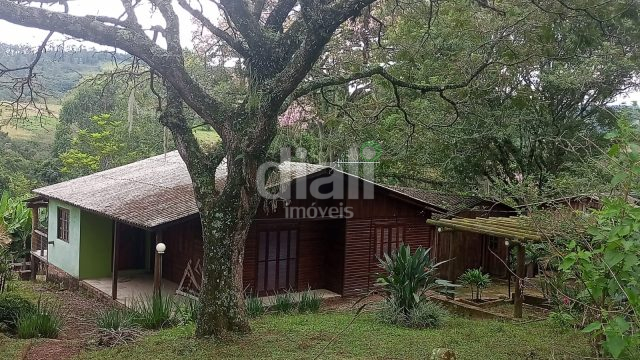 BELÍSSIMO SITIO DISPONÍVEL PARA VENDA EM GLORINHA.