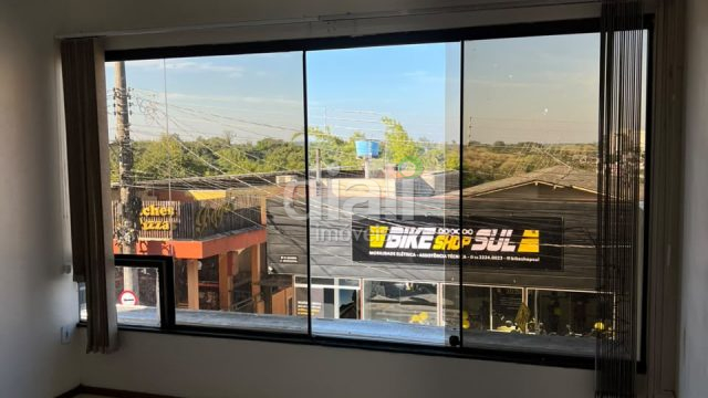 SALA COMERCIAL COM EXELENTE LOCALIZAÇÃO NA 7 DE SETEMBRO E OTIMO PREÇO!